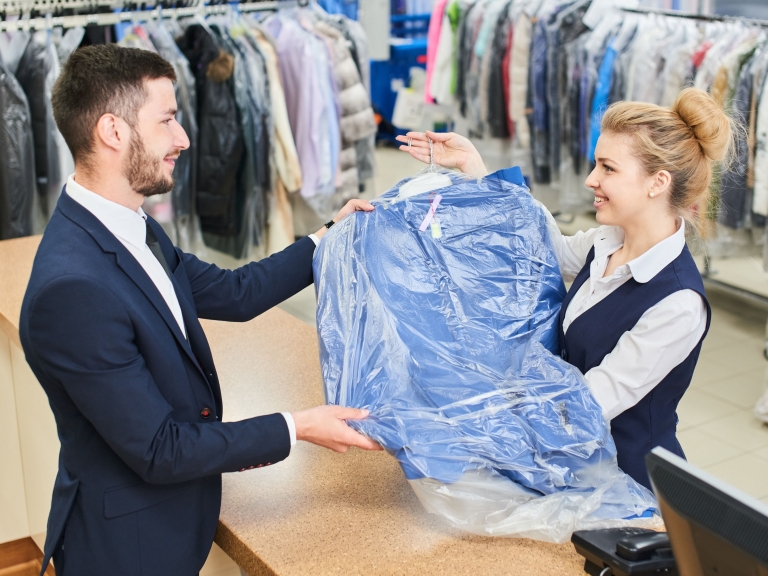 Növeld meg az öltönyöd élettartamát pár egyszerű trükkel!